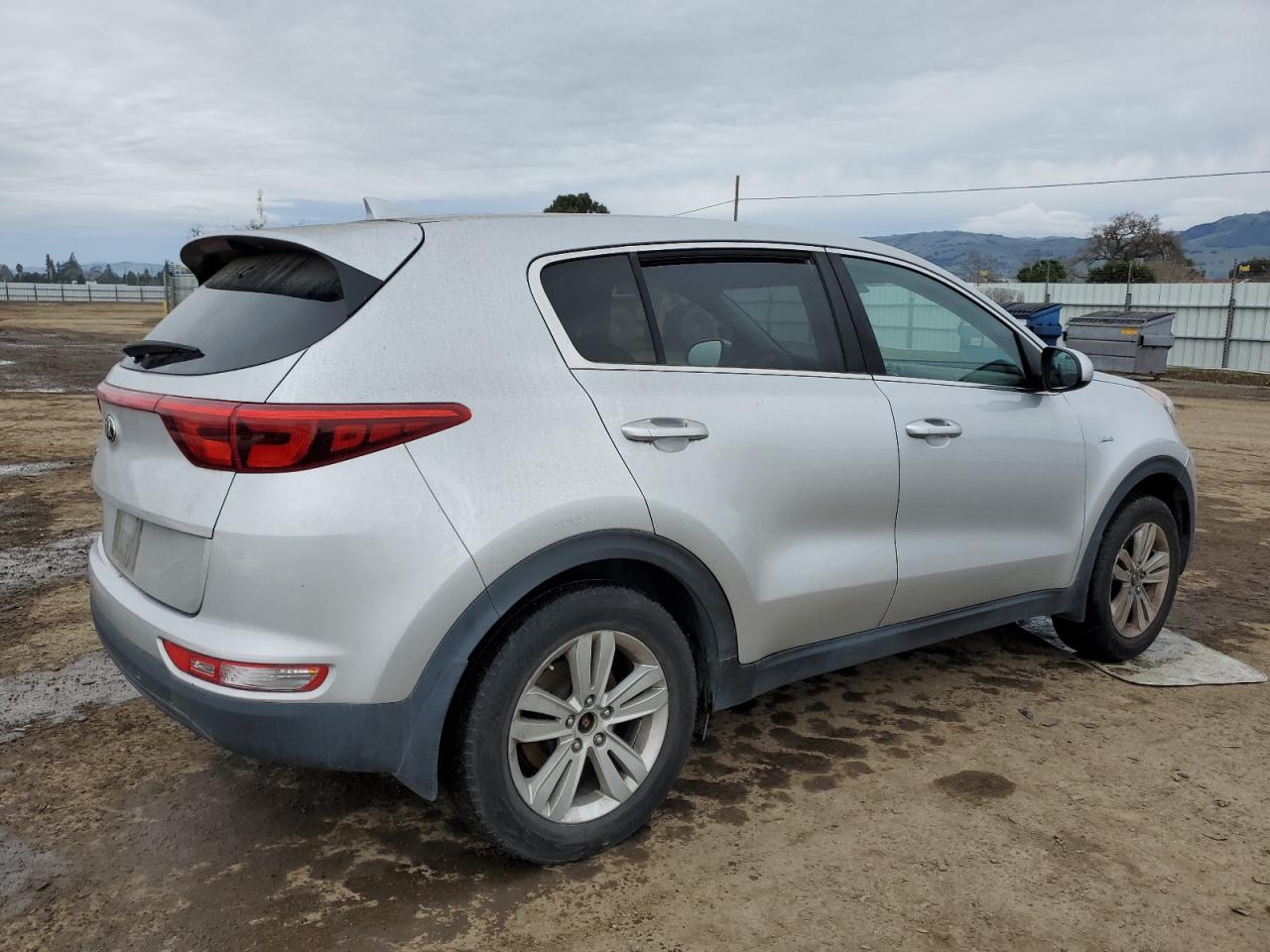 2017 KIA SPORTAGE L - Image 3