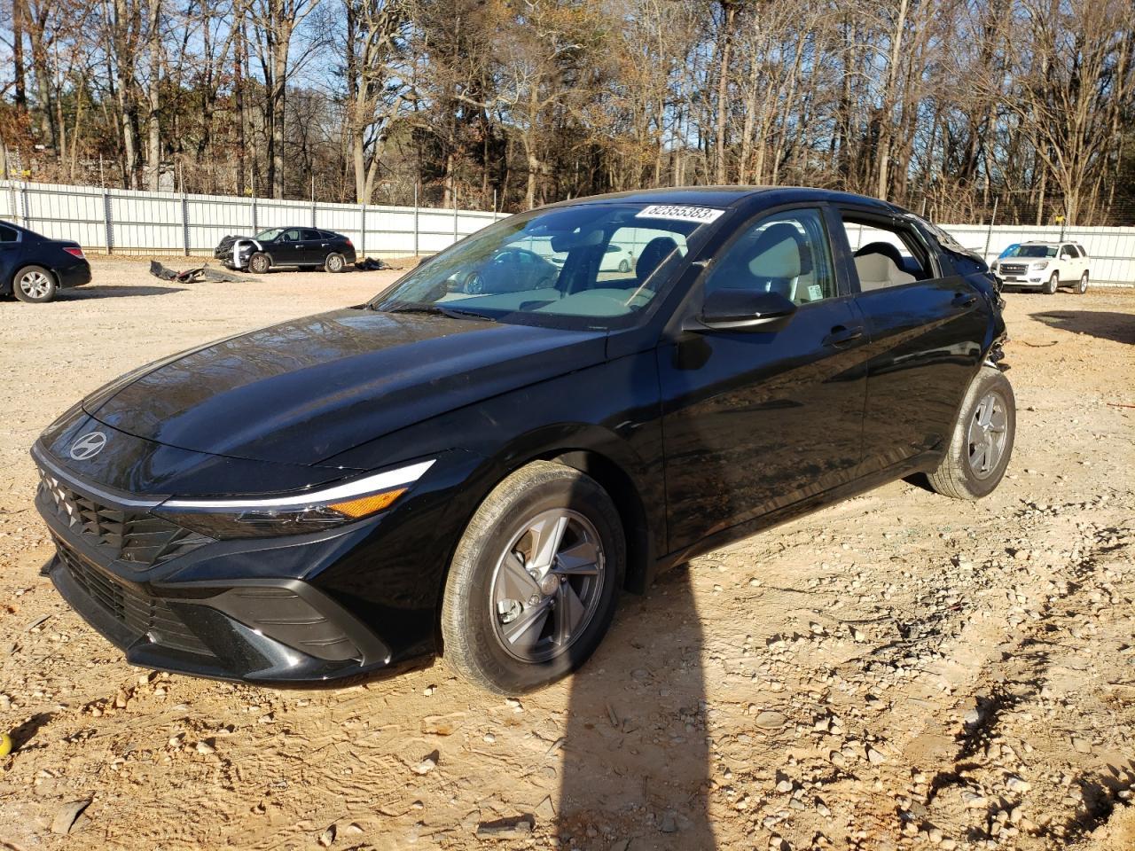 2024 HYUNDAI ELANTRA SE