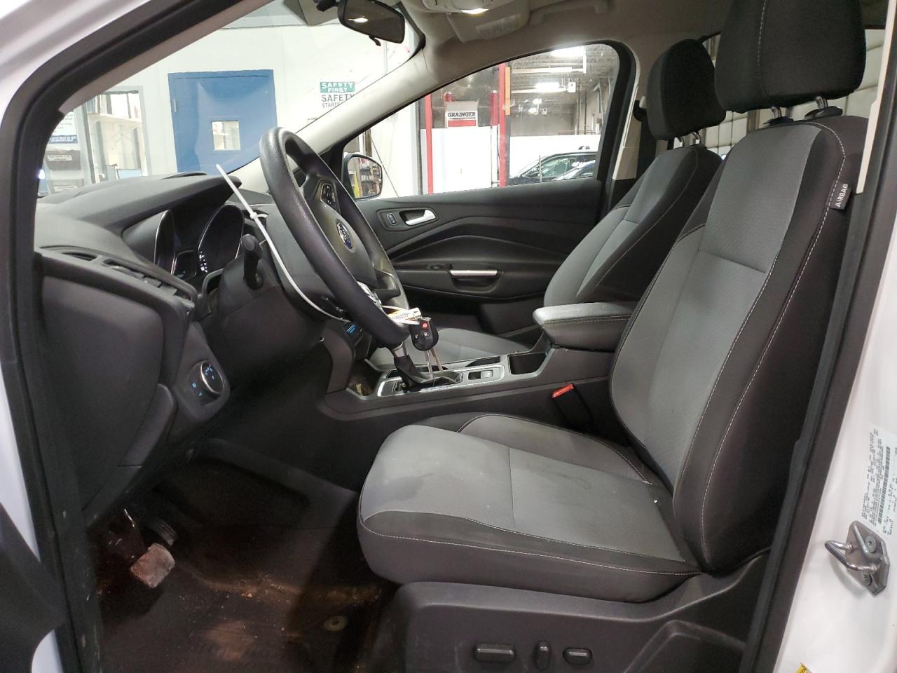 2017 FORD ESCAPE SE - Фото 7