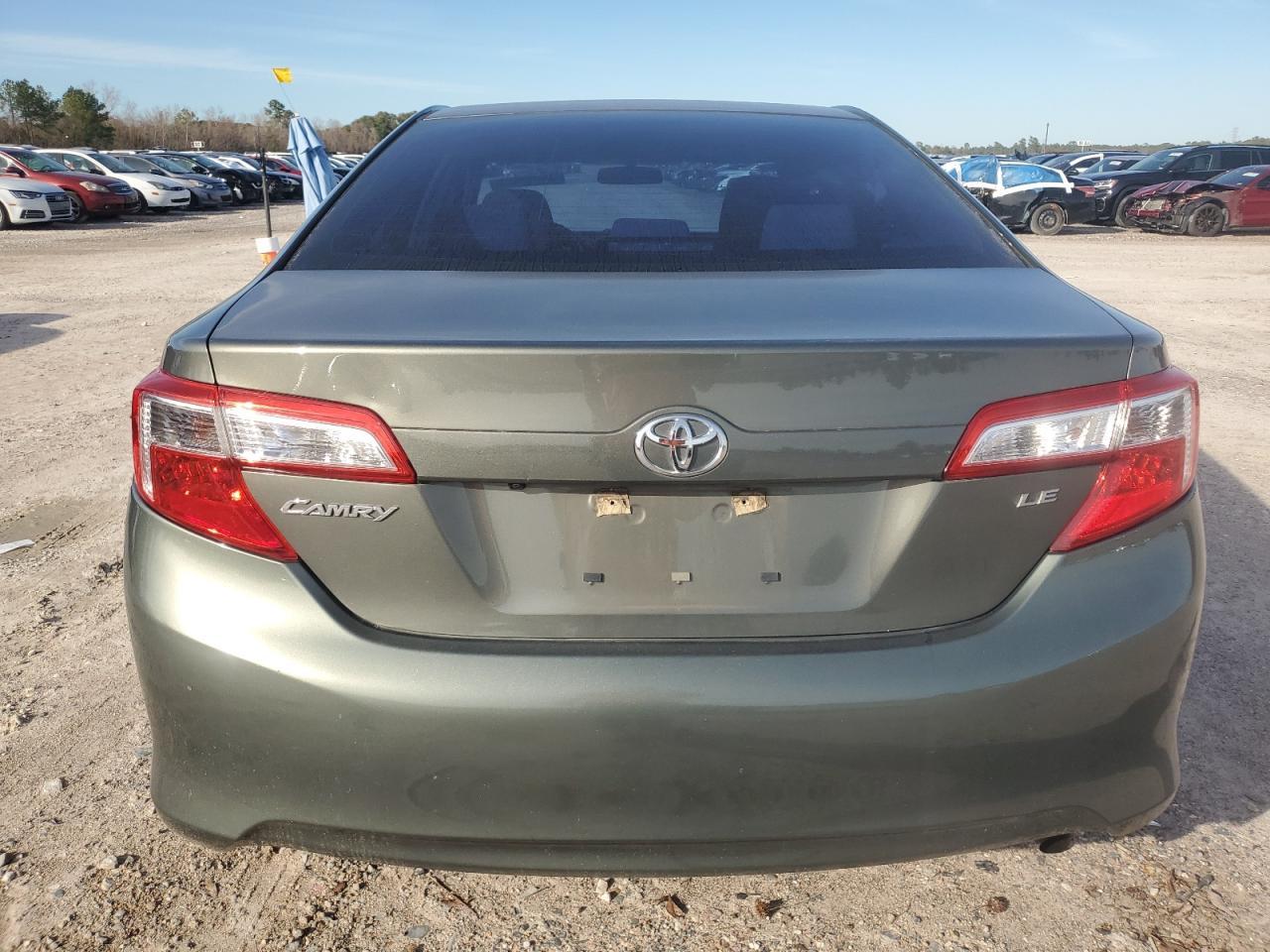 2014 TOYOTA CAMRY L - Image 6