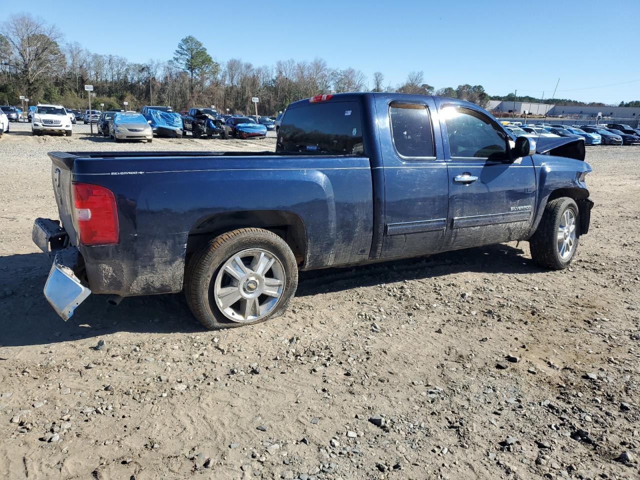 2012 CHEVROLET SILVERADO - Image 3