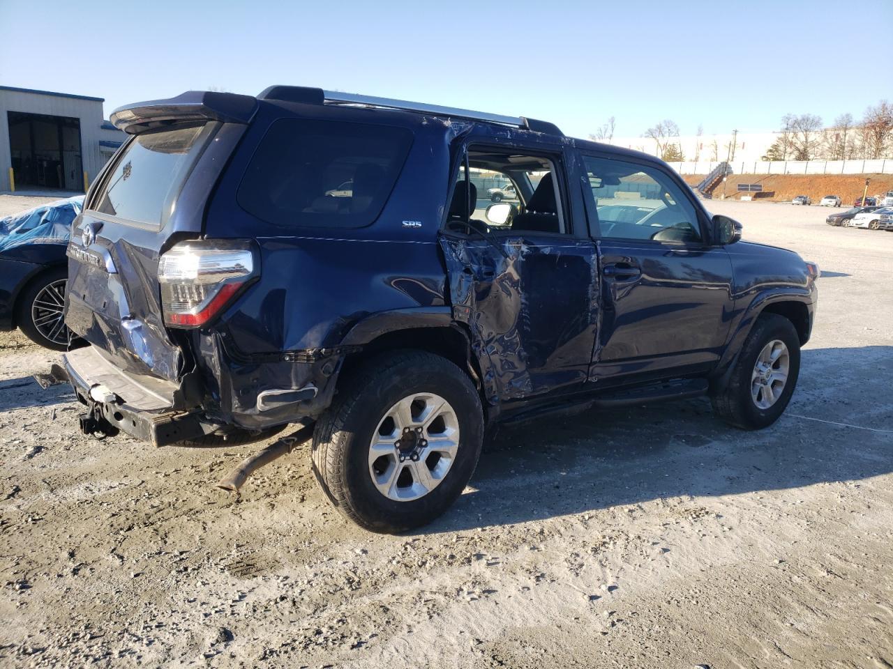 2020 TOYOTA 4RUNNER SR - Фото 3