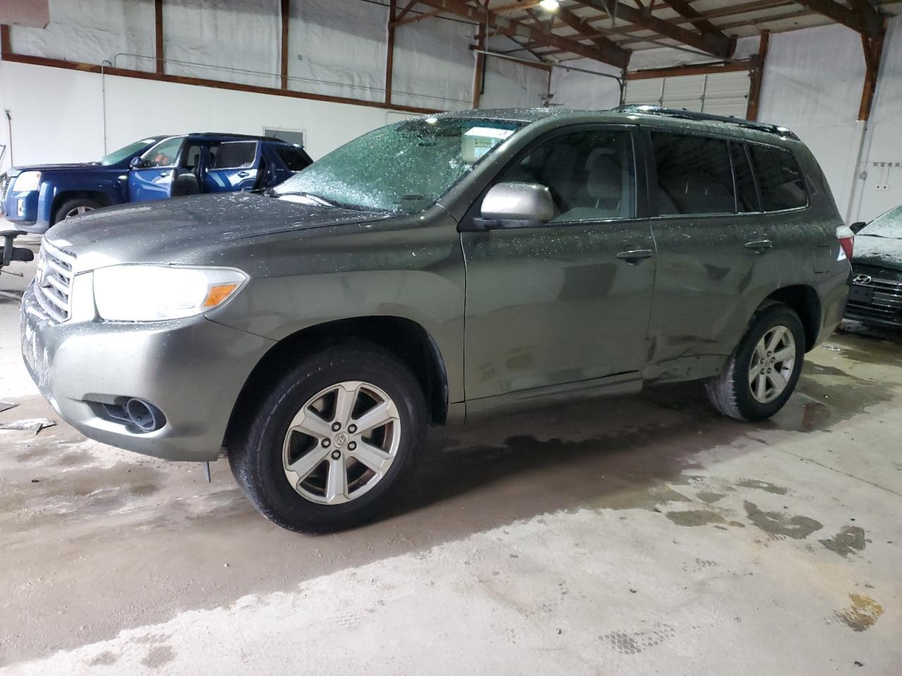 2010 TOYOTA HIGHLANDER car image