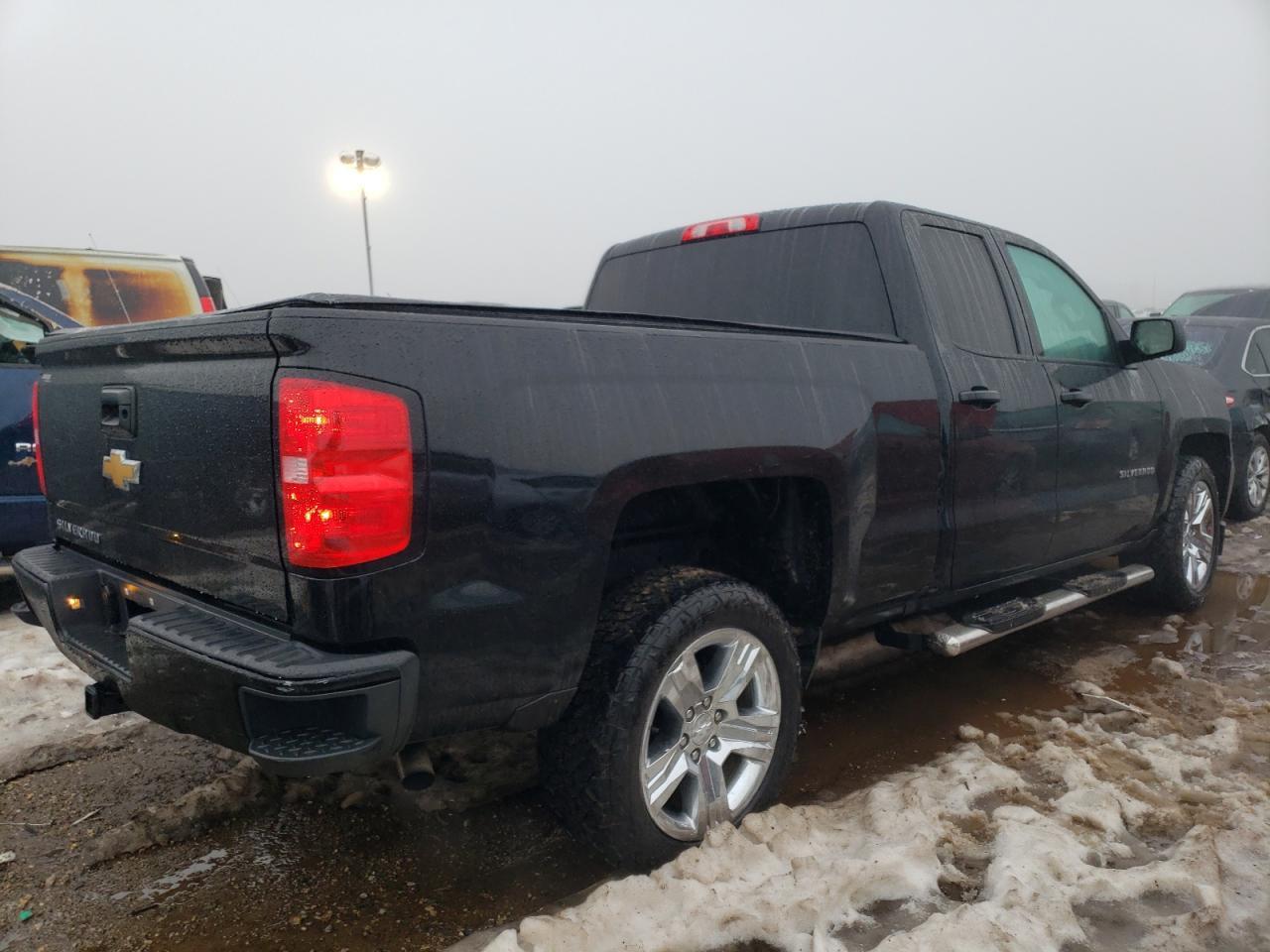2017 CHEVROLET SILVERADO - Image 3