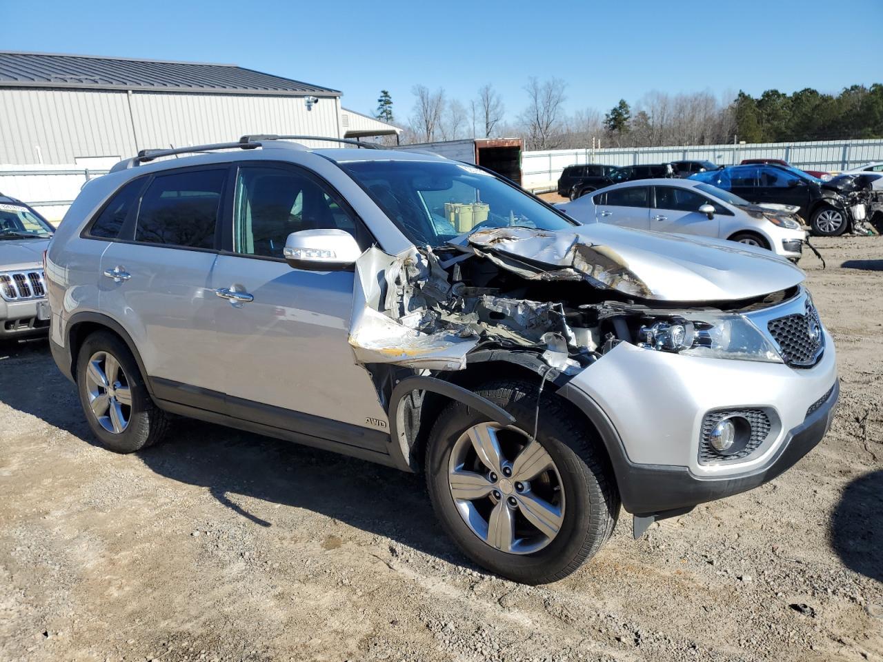 2012 KIA SORENTO EX - Image 4