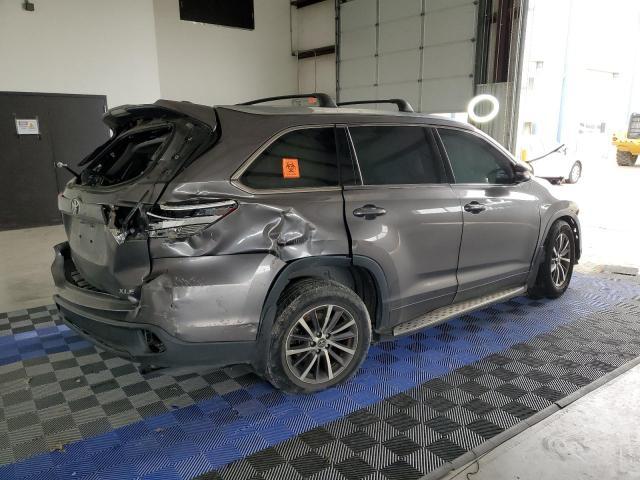 2018 Toyota Highlander Se - Фото 3