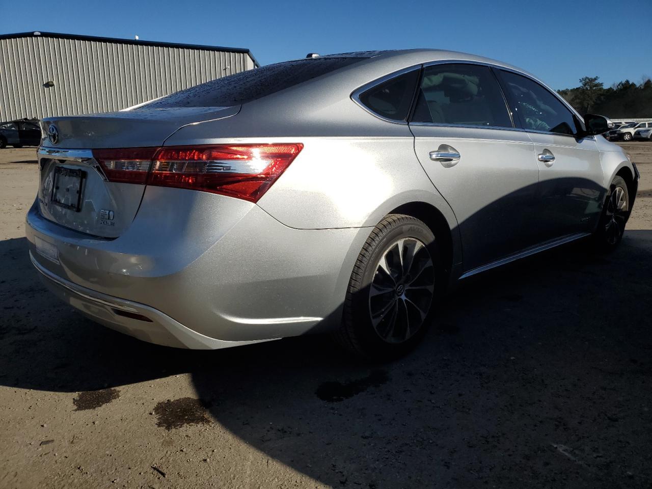 2016 TOYOTA AVALON HYB - Image 3