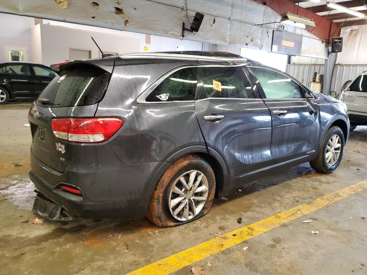2017 KIA SORENTO LX - Фото 3