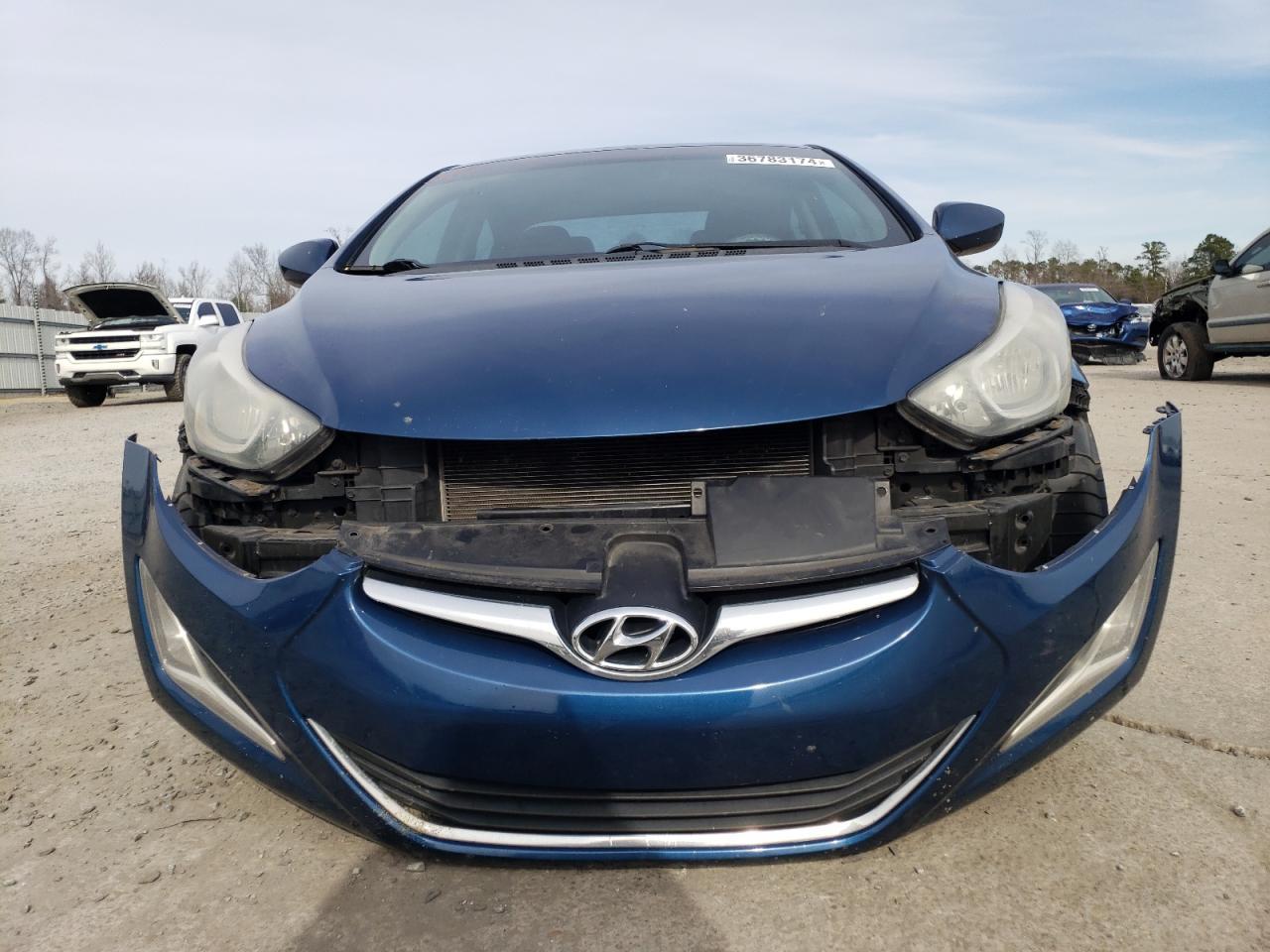 2015 HYUNDAI ELANTRA SE - Image 5