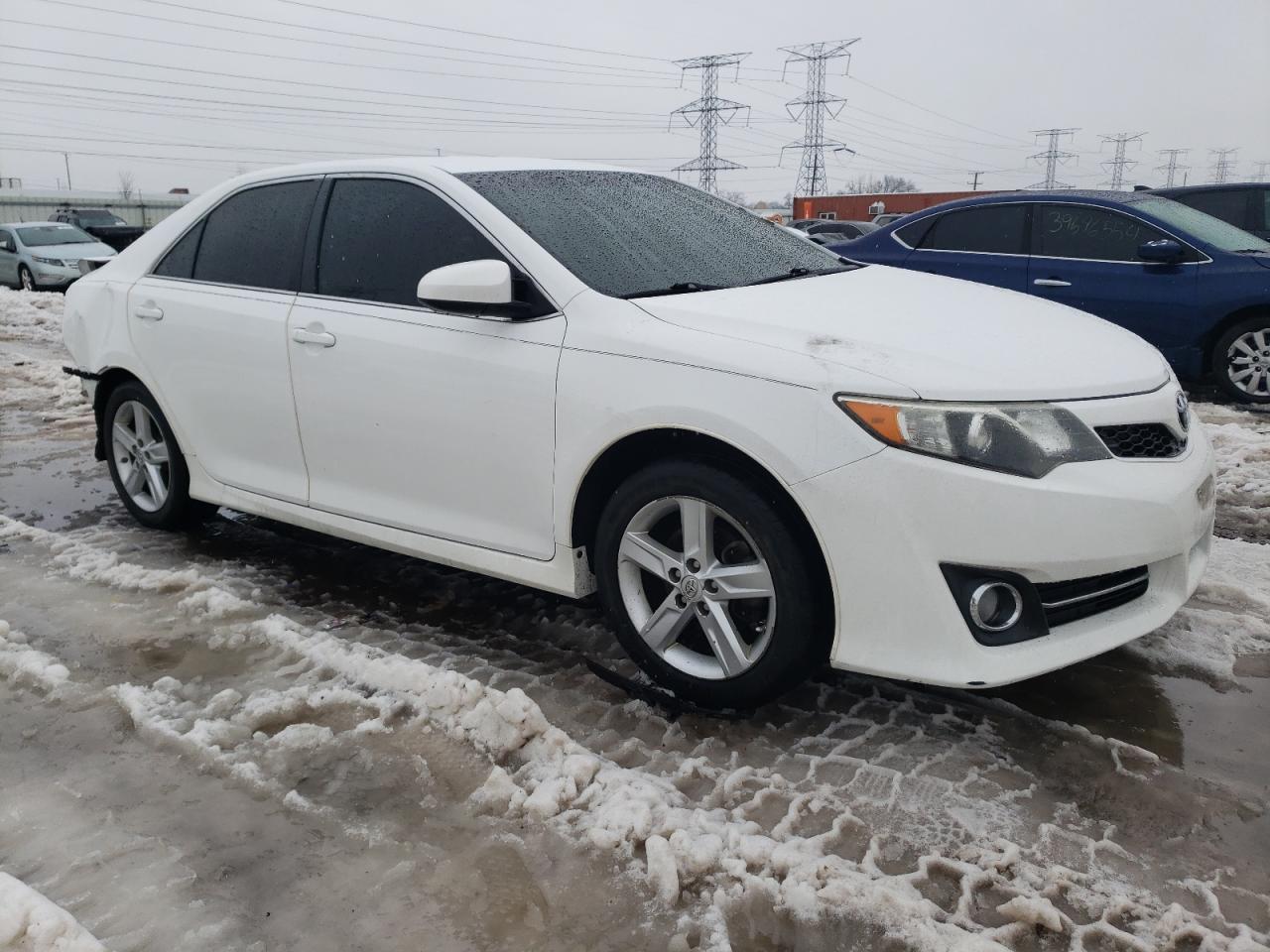 2014 TOYOTA CAMRY L - Фото 4