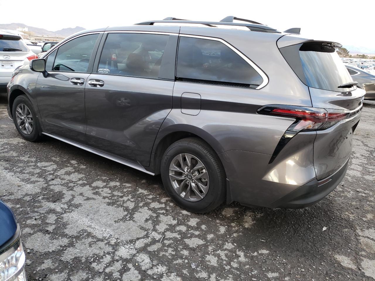 2023 TOYOTA SIENNA XLE - Image 2
