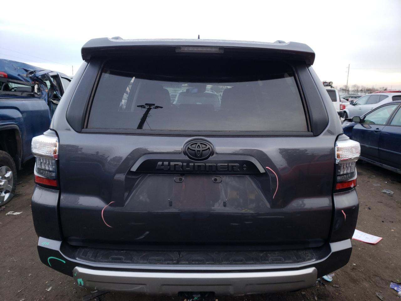 2022 TOYOTA 4RUNNER SR - Image 6