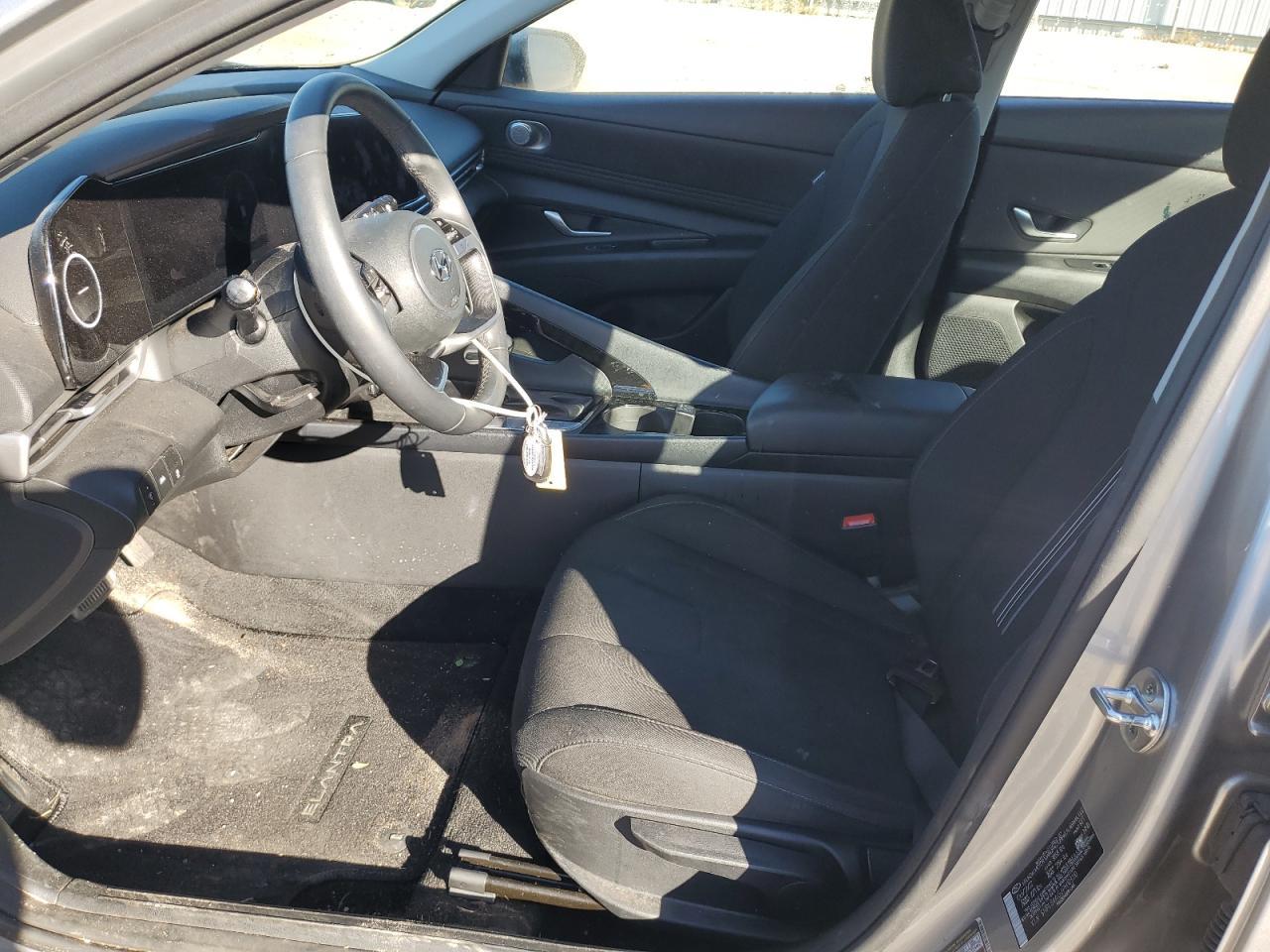 2023 HYUNDAI ELANTRA SE - Фото 7