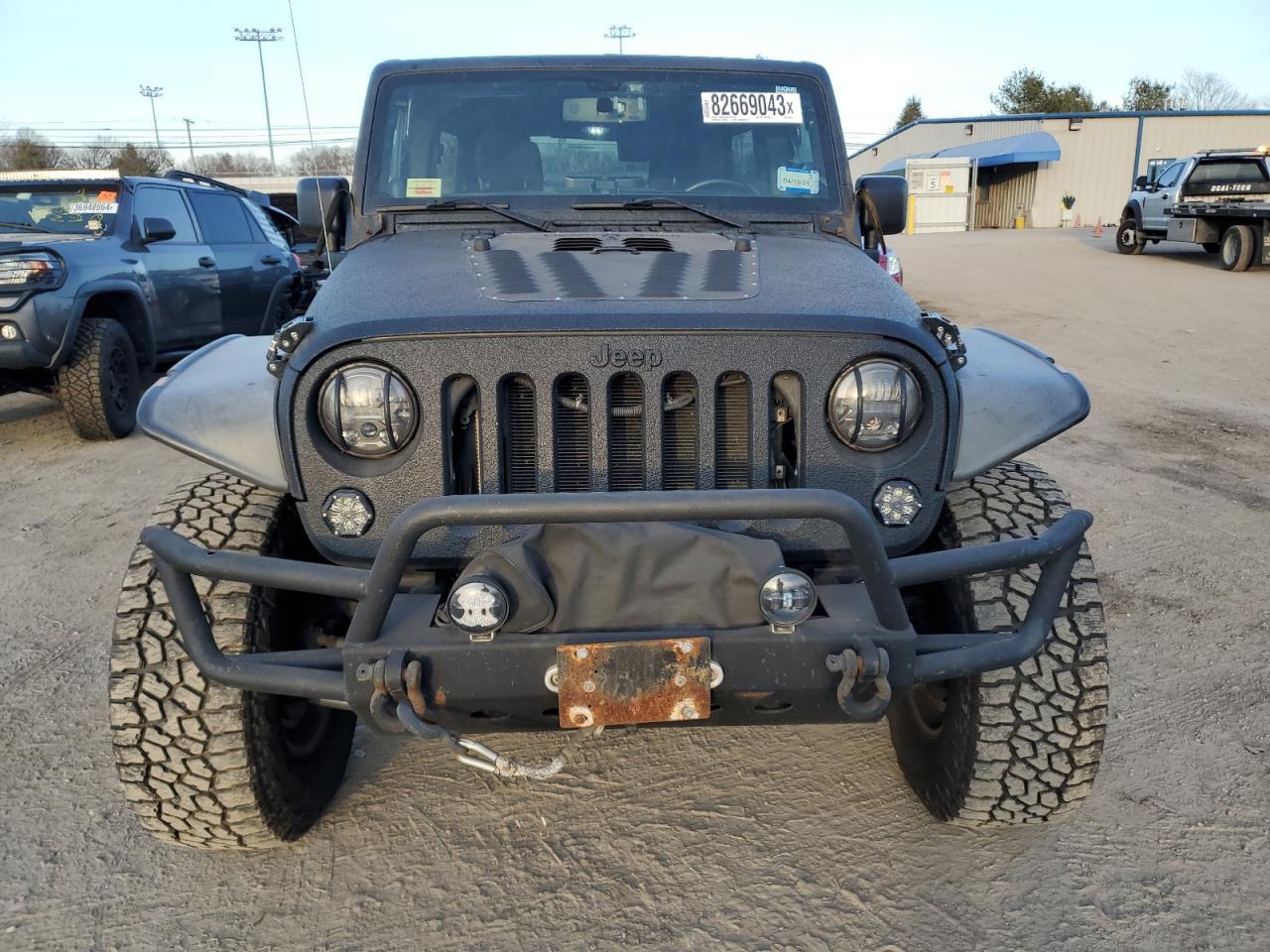 2012 JEEP WRANGLER U - Image 5