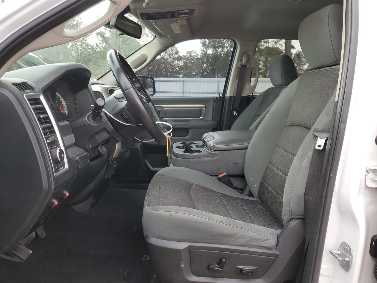 2015 RAM 1500 SLT - Image 7