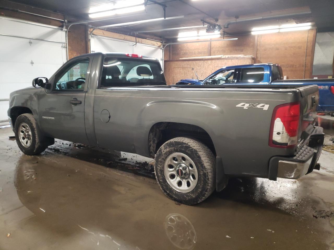 2011 GMC SIERRA K15 - Фото 2