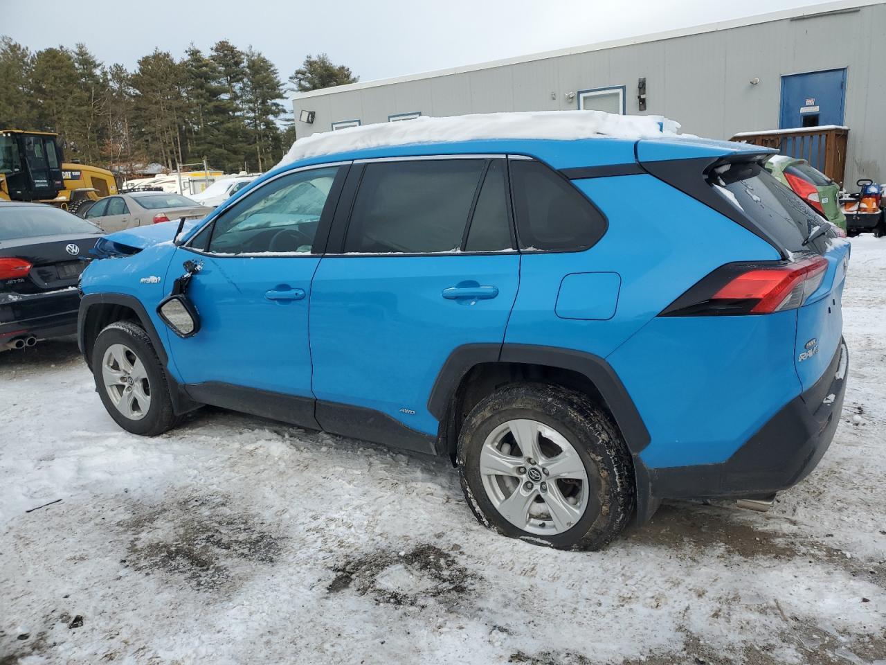 2020 TOYOTA RAV4 XLE - Фото 2