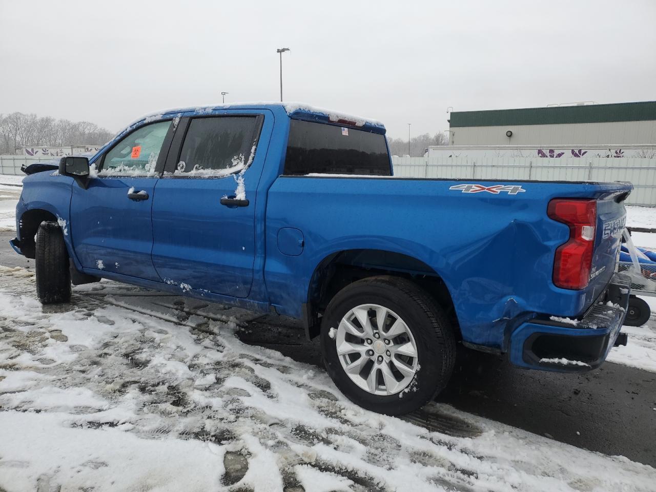 2023 CHEVROLET SILVERADO - Image 2
