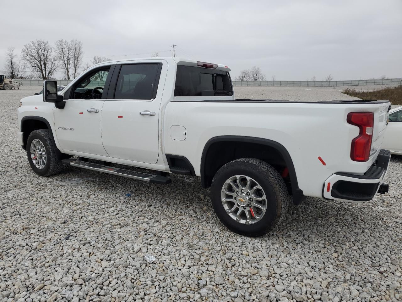 2024 CHEVROLET SILVERADO - Фото 2