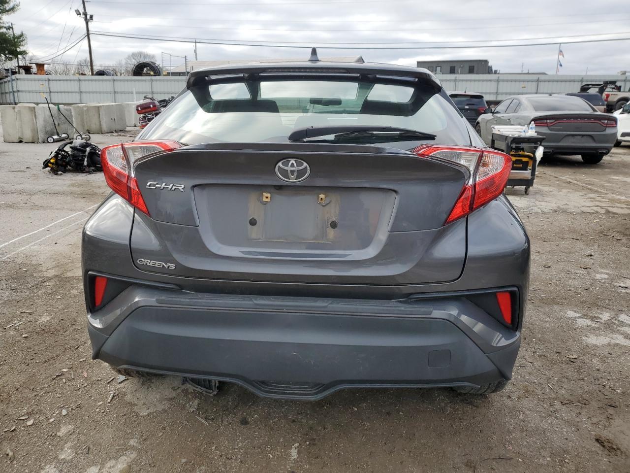 2019 TOYOTA C-HR XLE - Фото 6