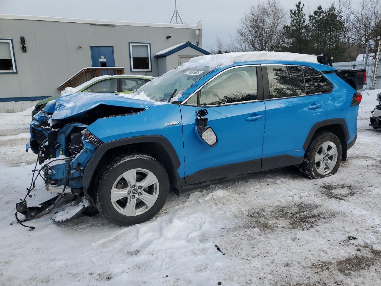 2020 TOYOTA RAV4 XLE car image