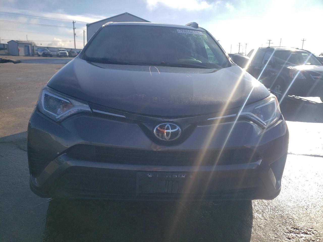 2017 TOYOTA RAV4 LE - Фото 5