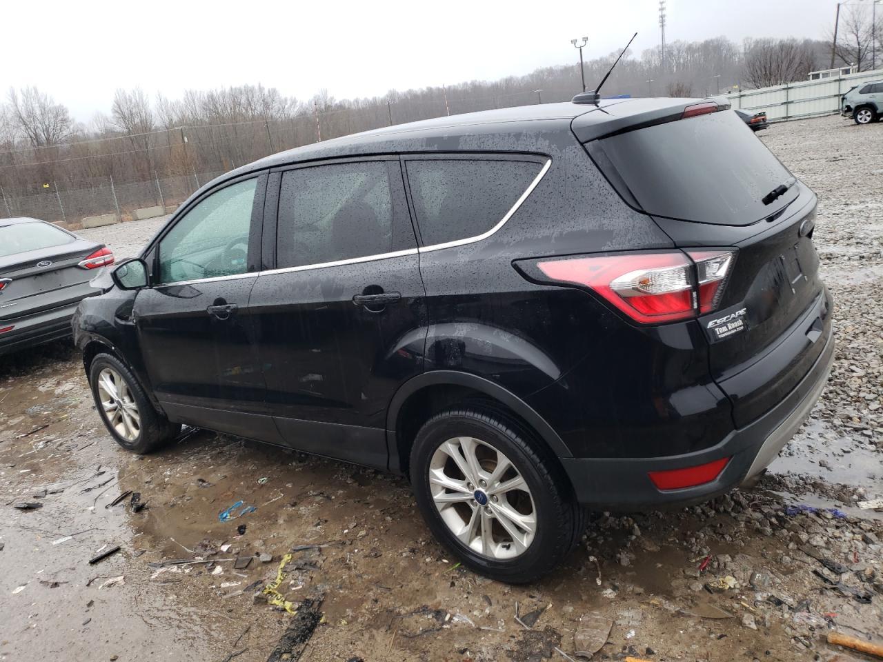 2017 FORD ESCAPE SE - Фото 2