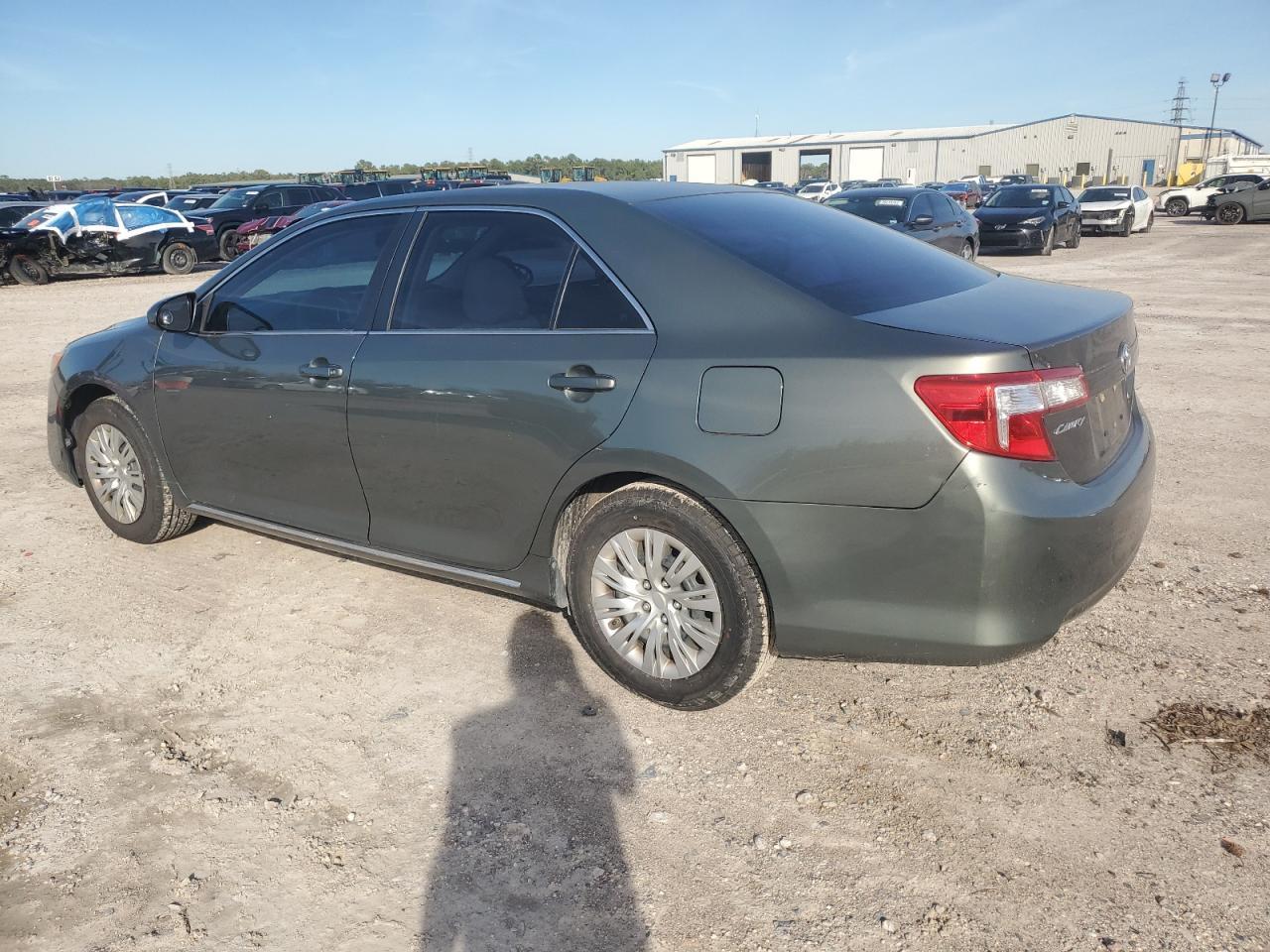 2014 TOYOTA CAMRY L - Image 2