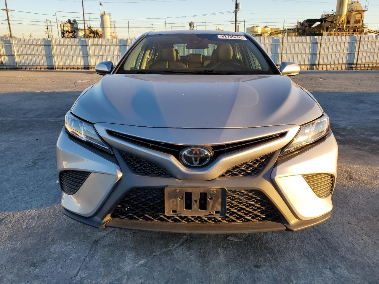 2019 TOYOTA CAMRY L - Фото 5