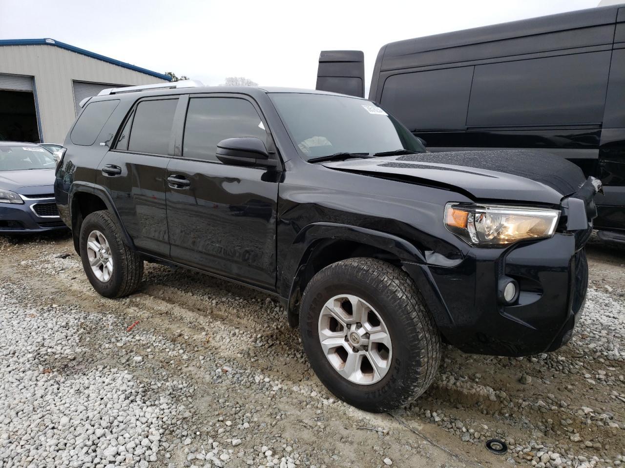 2017 TOYOTA 4RUNNER SR - Фото 4