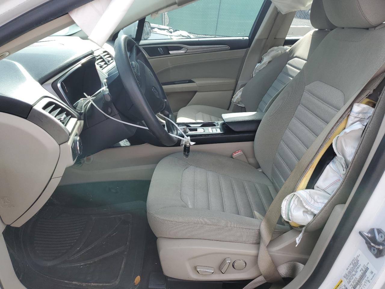 2017 FORD FUSION SE - Image 7