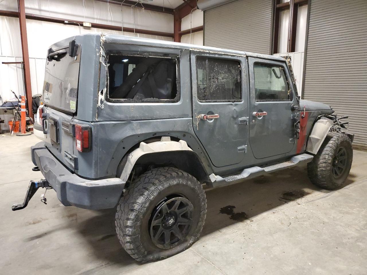 2014 JEEP WRANGLER U - Image 3