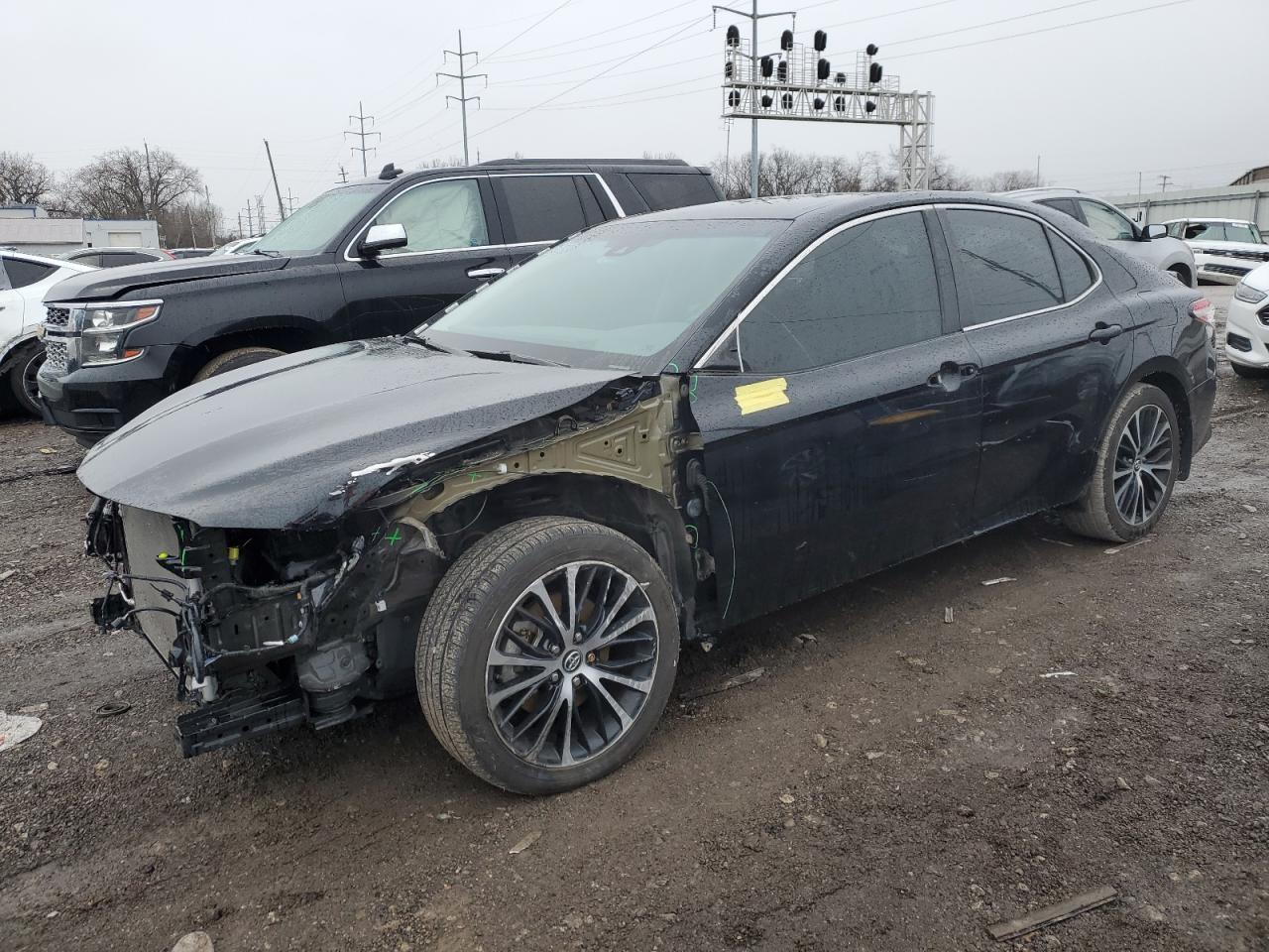 2020 TOYOTA CAMRY SE