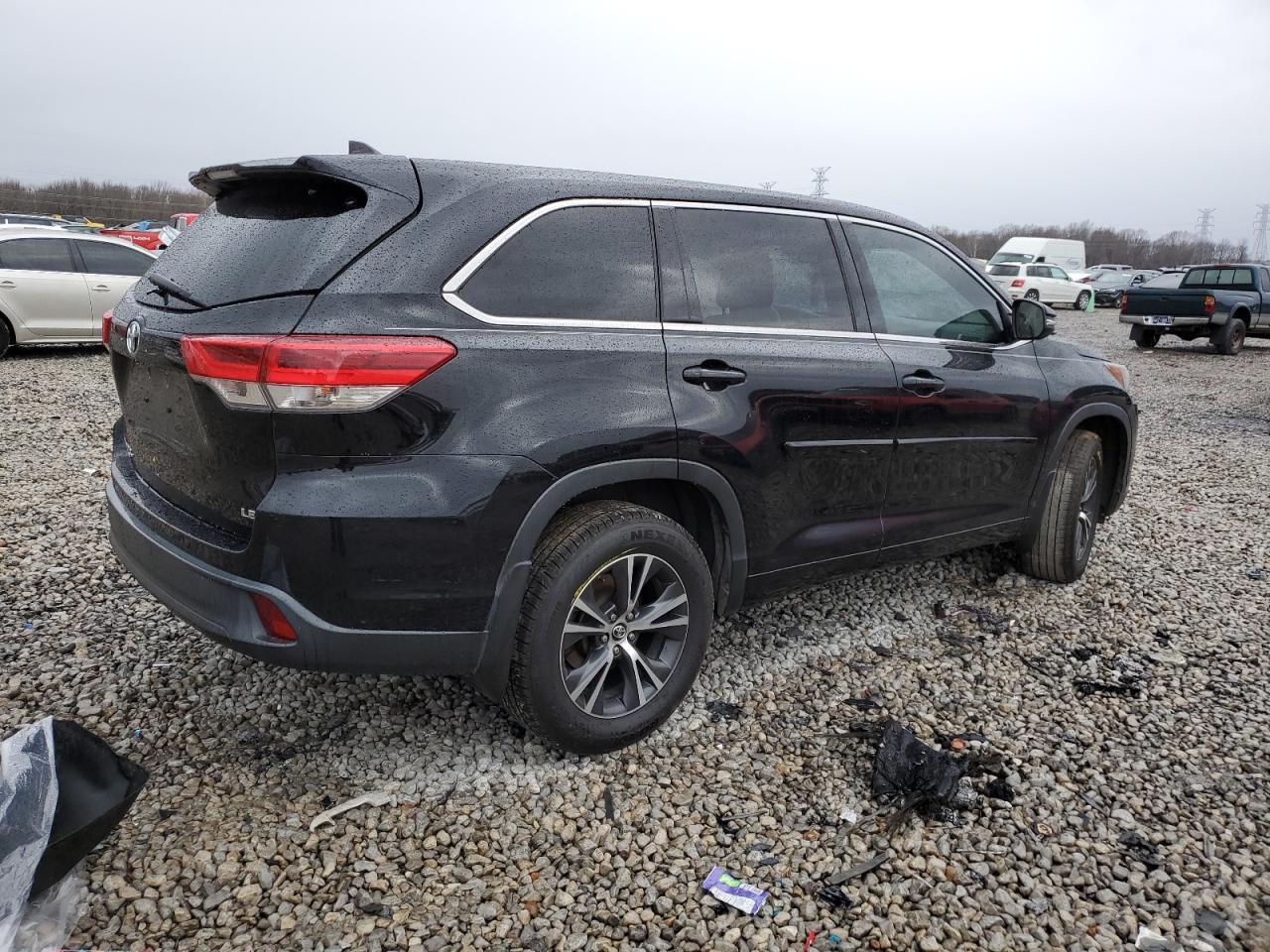 2018 TOYOTA HIGHLANDER - Фото 3