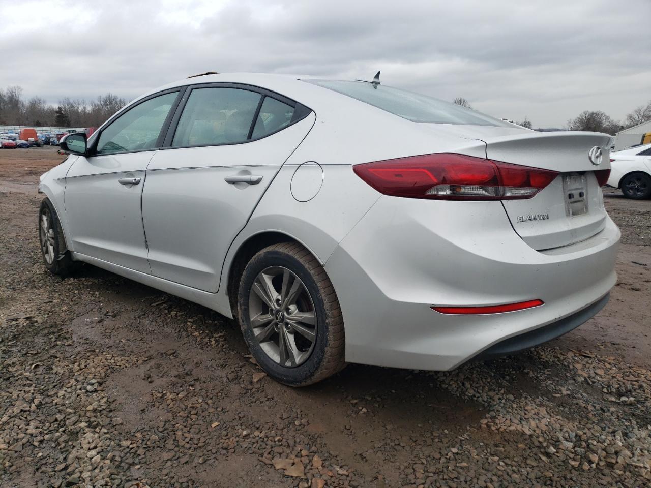2017 HYUNDAI ELANTRA SE - Image 2