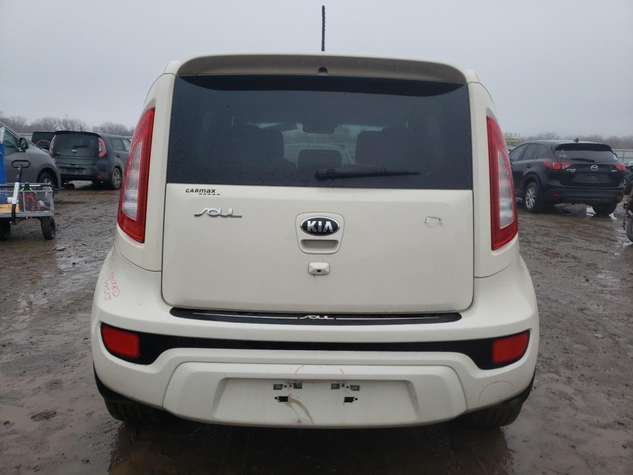2013 KIA SOUL + - Image 6