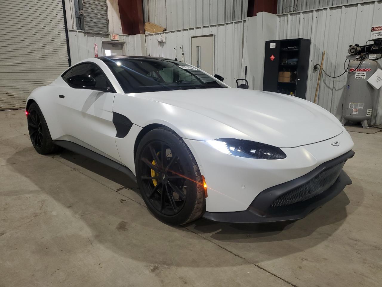 2019 ASTON MARTIN VANTAGE - Фото 4