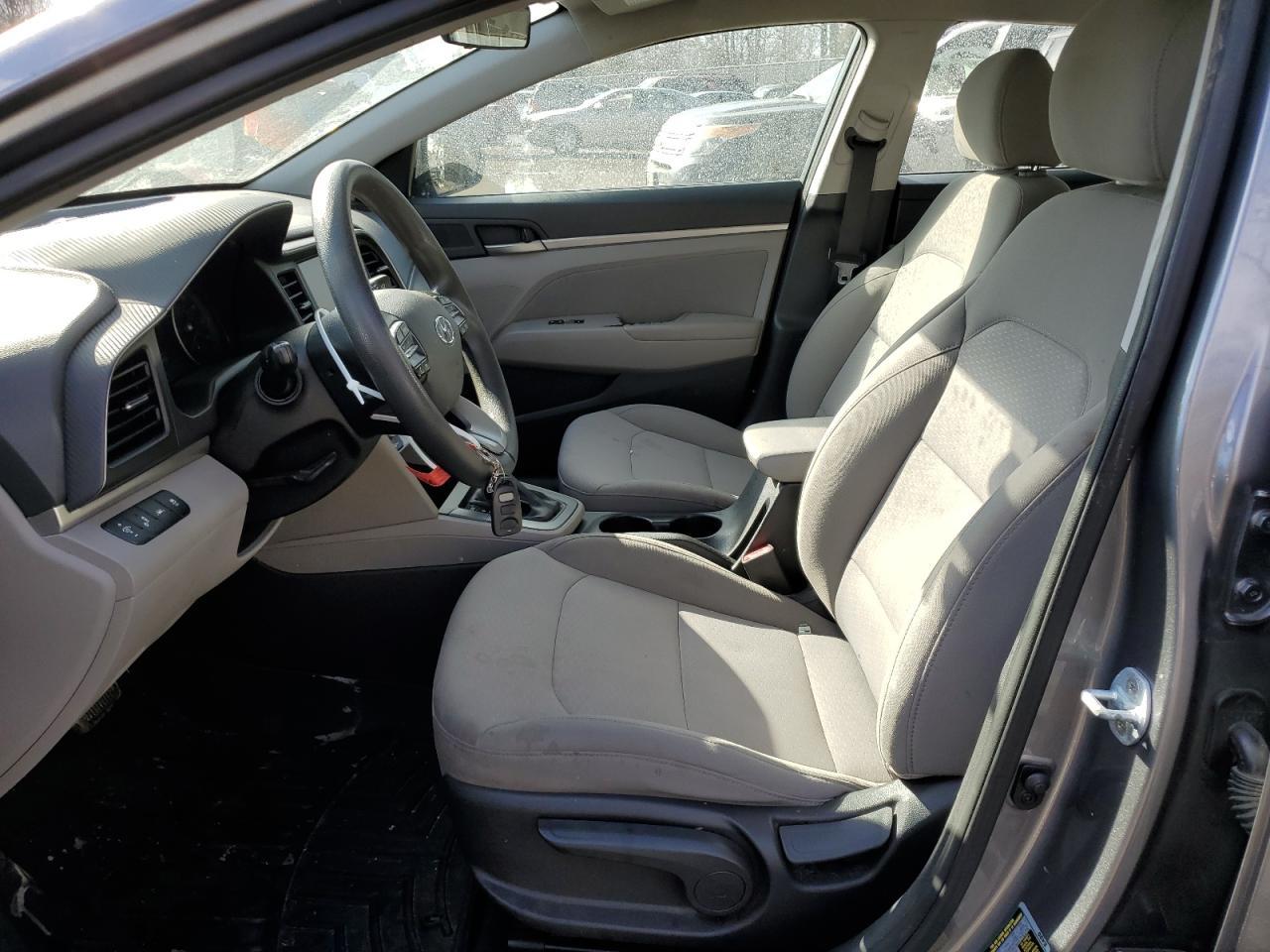 2019 HYUNDAI ELANTRA SE - Image 7