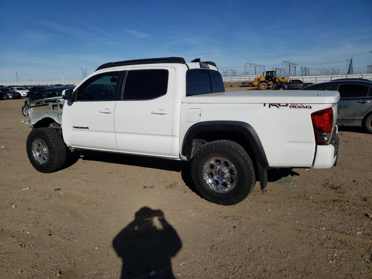 2017 TOYOTA TACOMA DOU - Фото 2