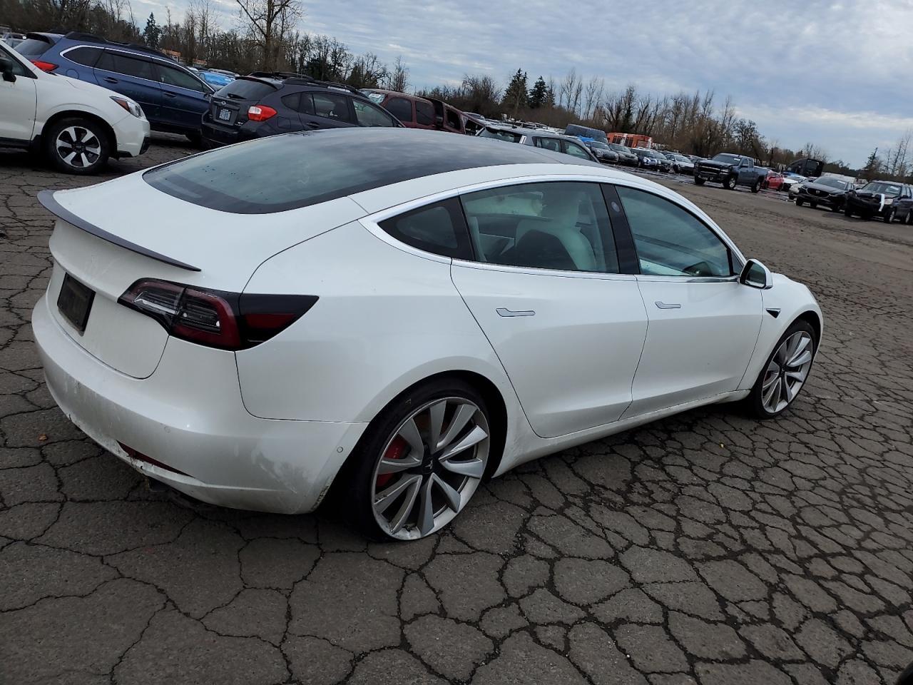 2019 TESLA MODEL 3 - Image 3