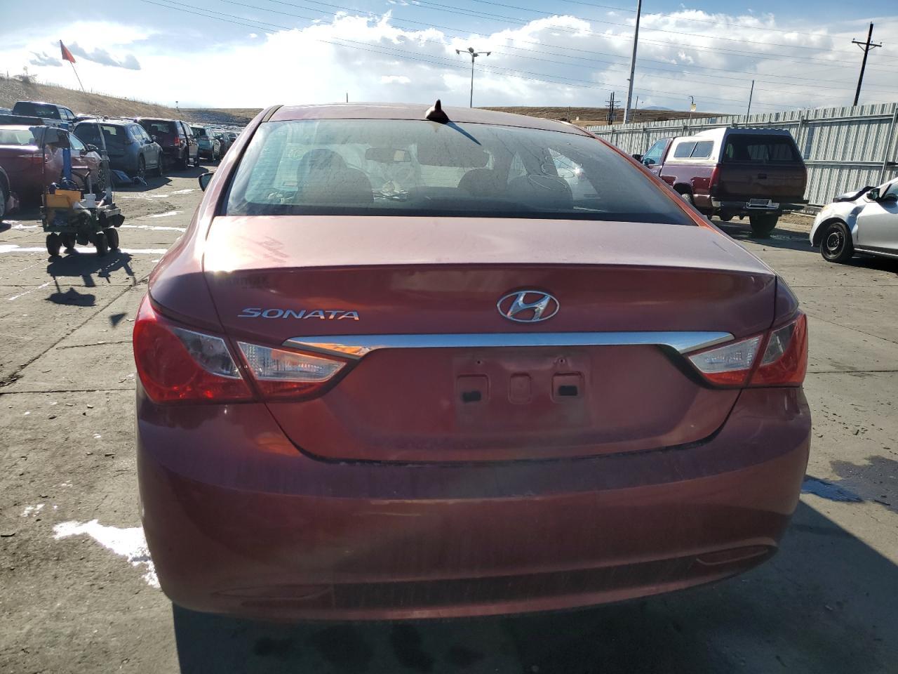 2013 HYUNDAI SONATA GLS - Image 6