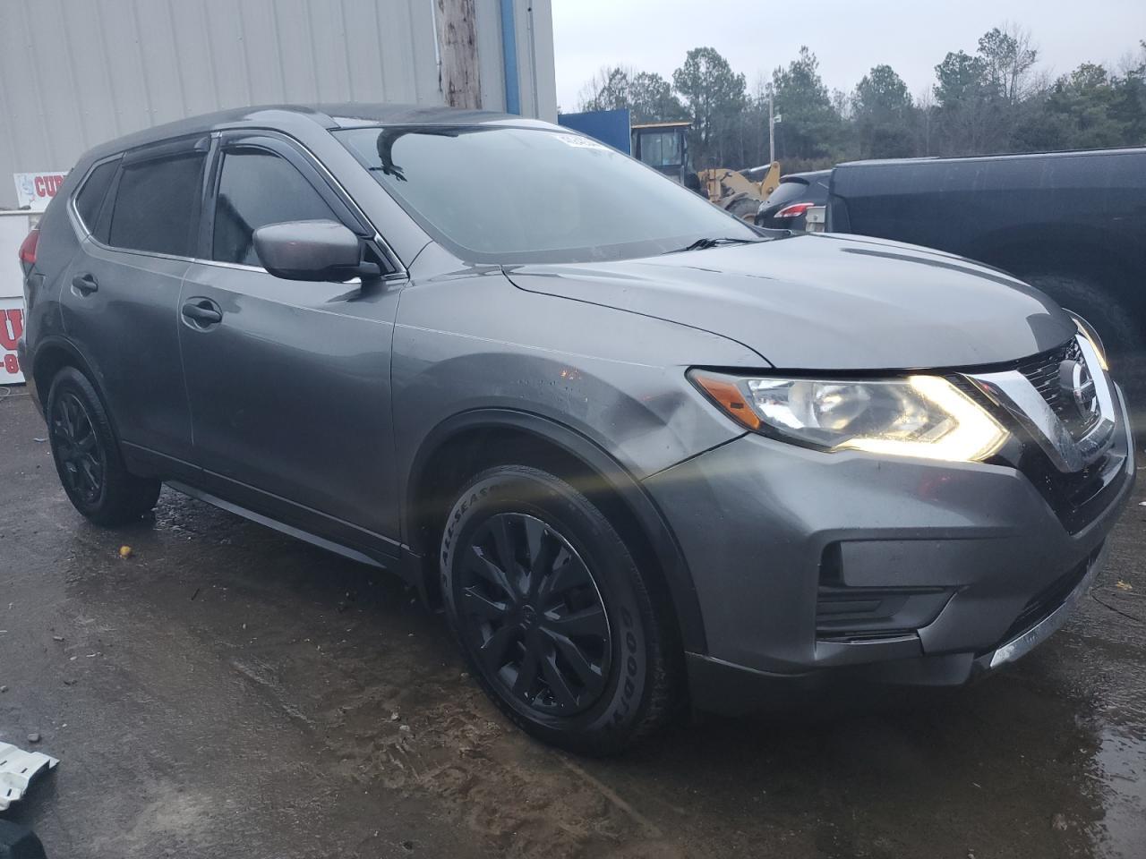 2017 NISSAN ROGUE S - Image 4