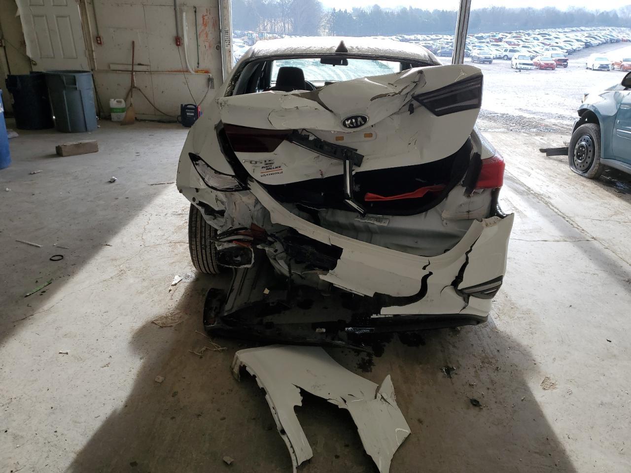 2021 KIA FORTE FE - Фото 6