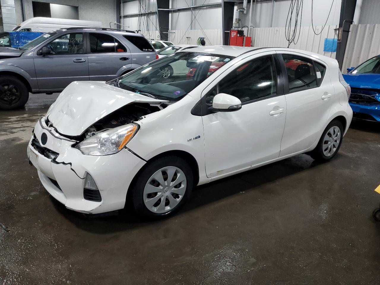 2013 TOYOTA PRIUS C car image