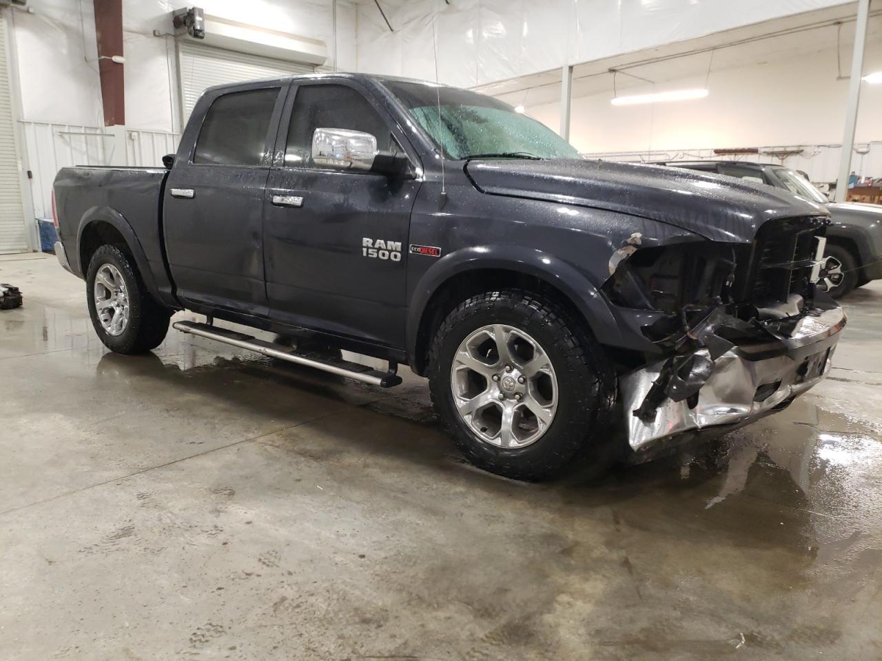2015 RAM 1500 LARAM - Фото 4