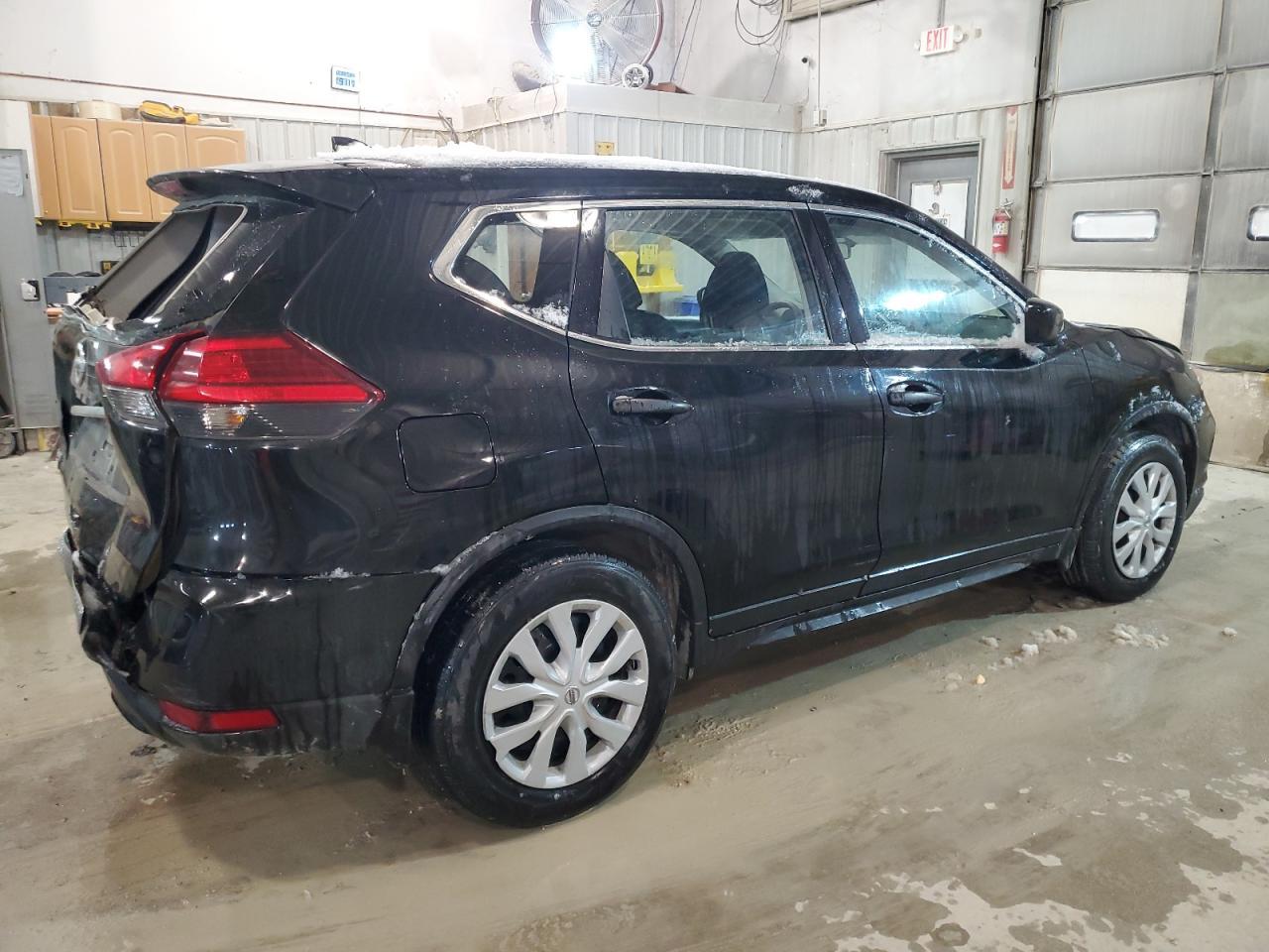 2017 NISSAN ROGUE S - Фото 3