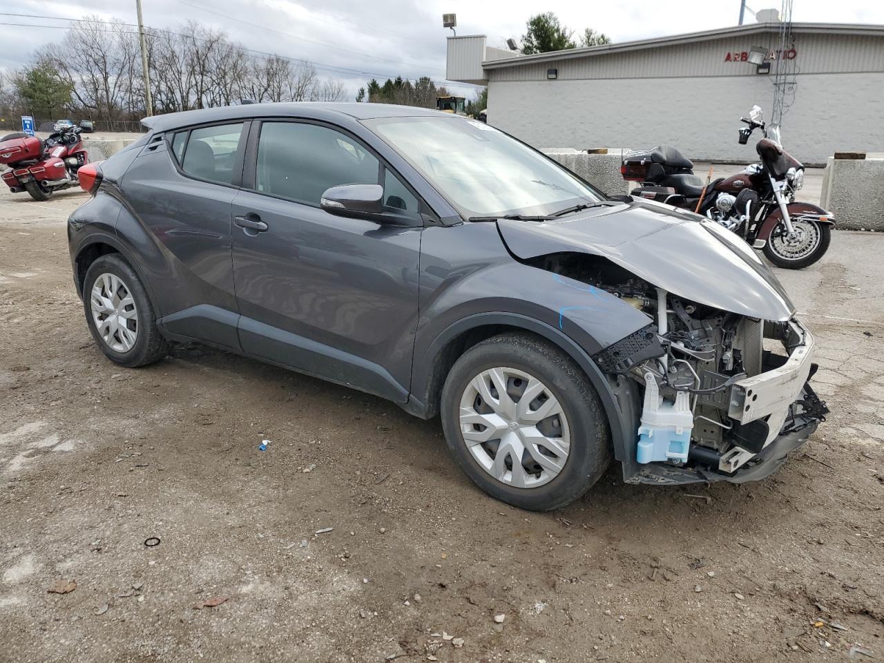 2019 TOYOTA C-HR XLE - Фото 4