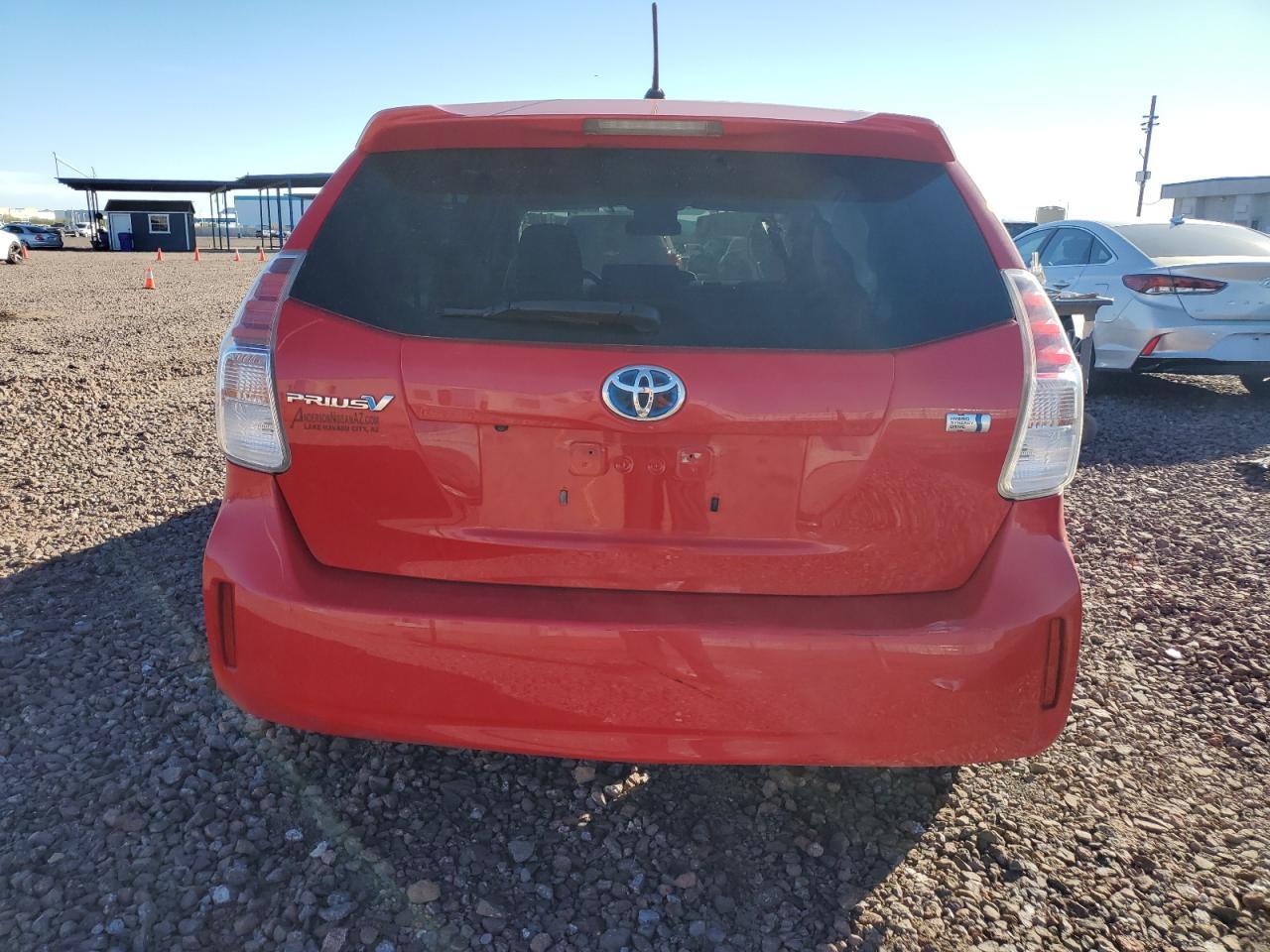 2016 TOYOTA PRIUS V - Фото 6
