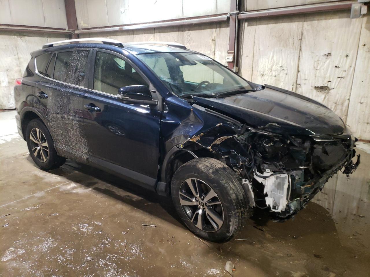 2017 TOYOTA RAV4 XLE - Фото 4