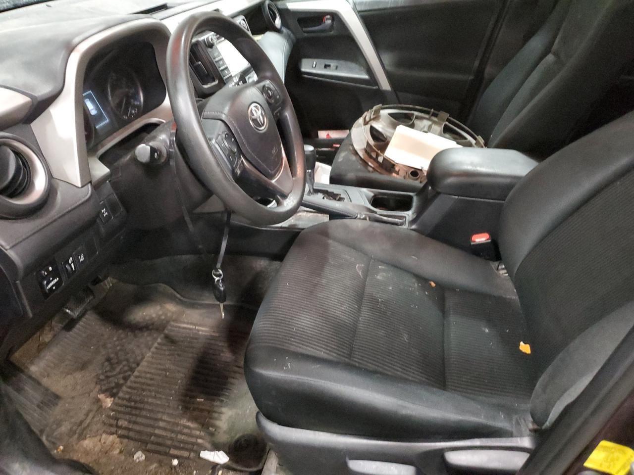 2017 TOYOTA RAV4 LE - Фото 7